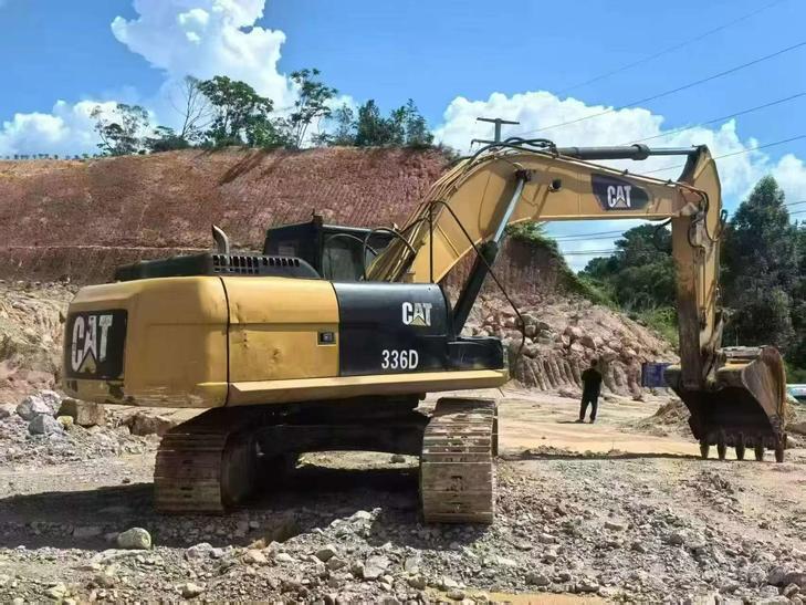 Buy Caterpillar 329D Used Excavator / 1
