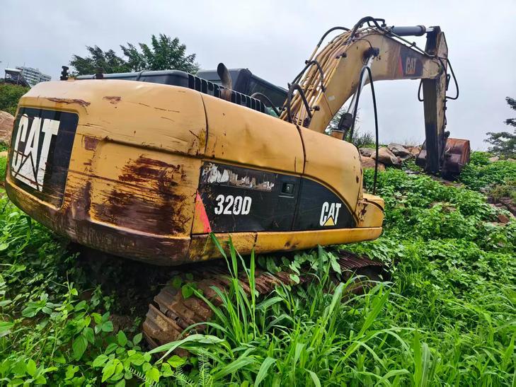 Buy Caterpillar 320D Used Excavator / 1