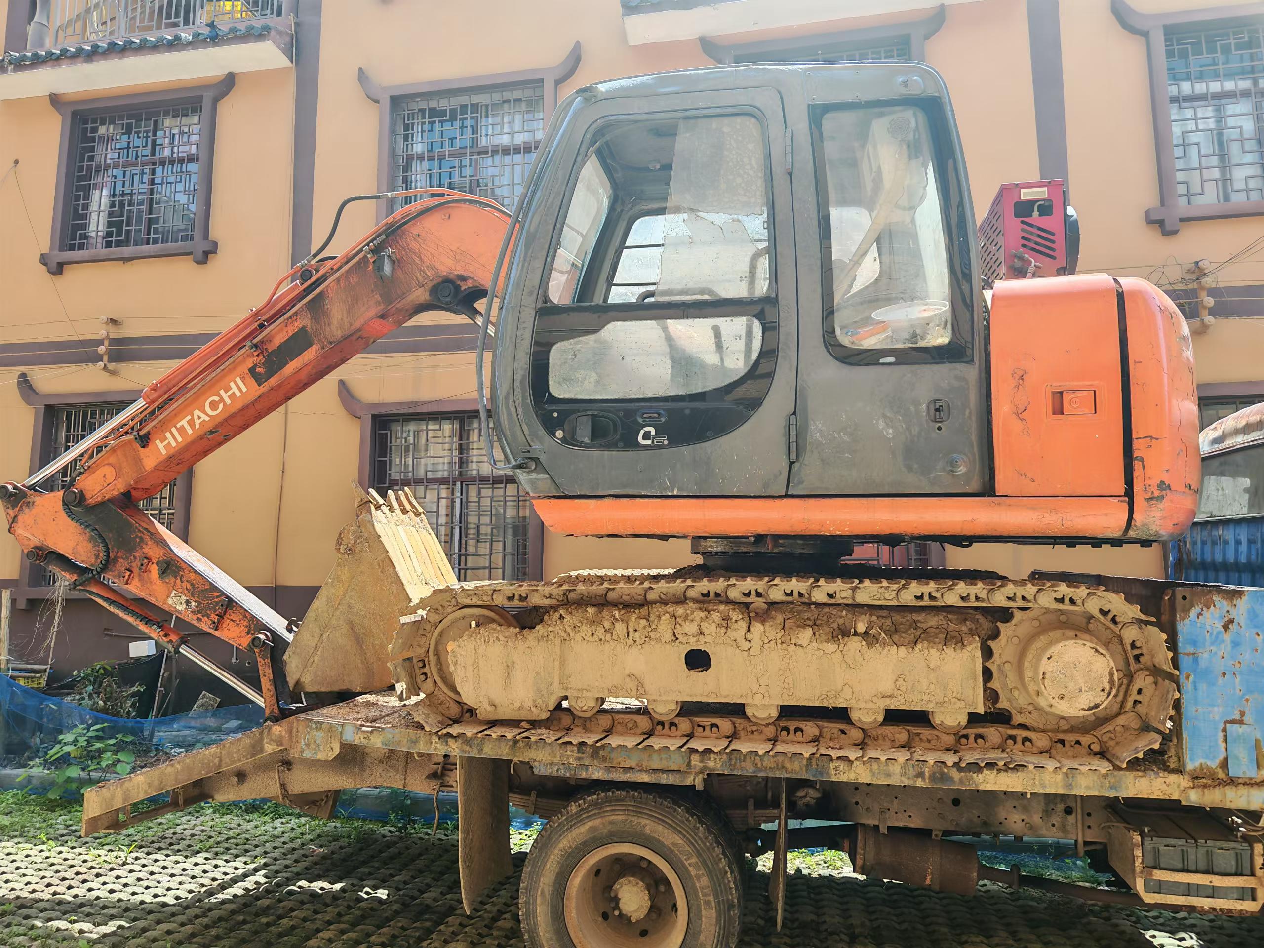 Buy Hitachi EX60-5 Used Excavator / 7