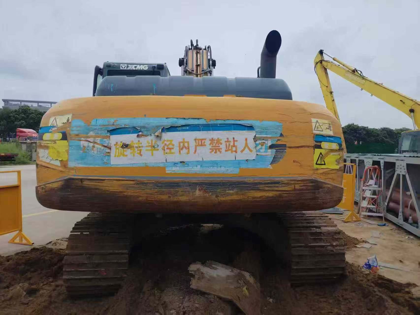 Buy XCMG XE200 Used Excavator / 4
