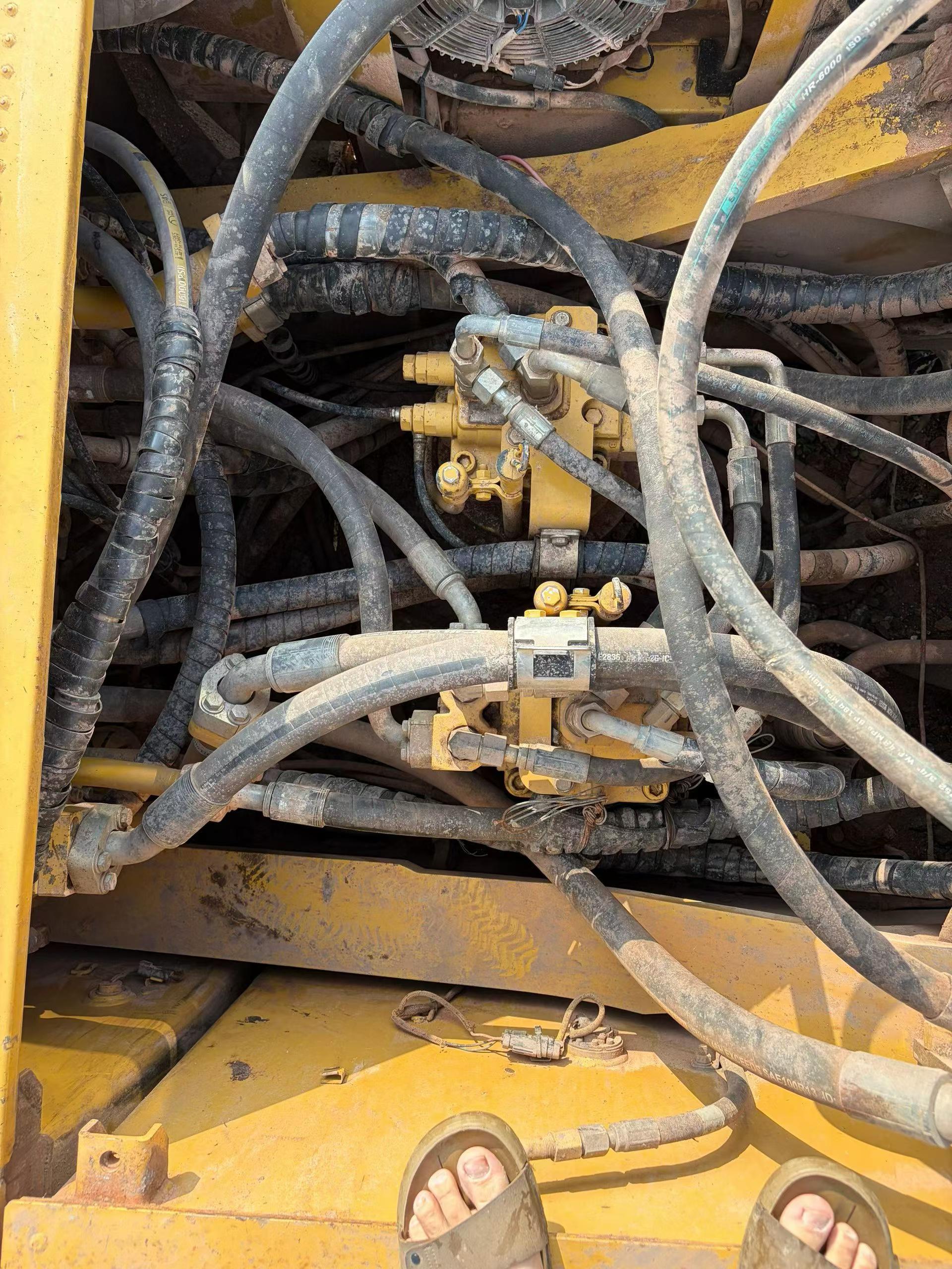 Buy Caterpillar 349E Used Excavator / 8