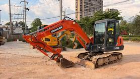 Buy Doosan DH55 Used Excavator / 2 Buy Doosan DH55 Used Excavator / 2