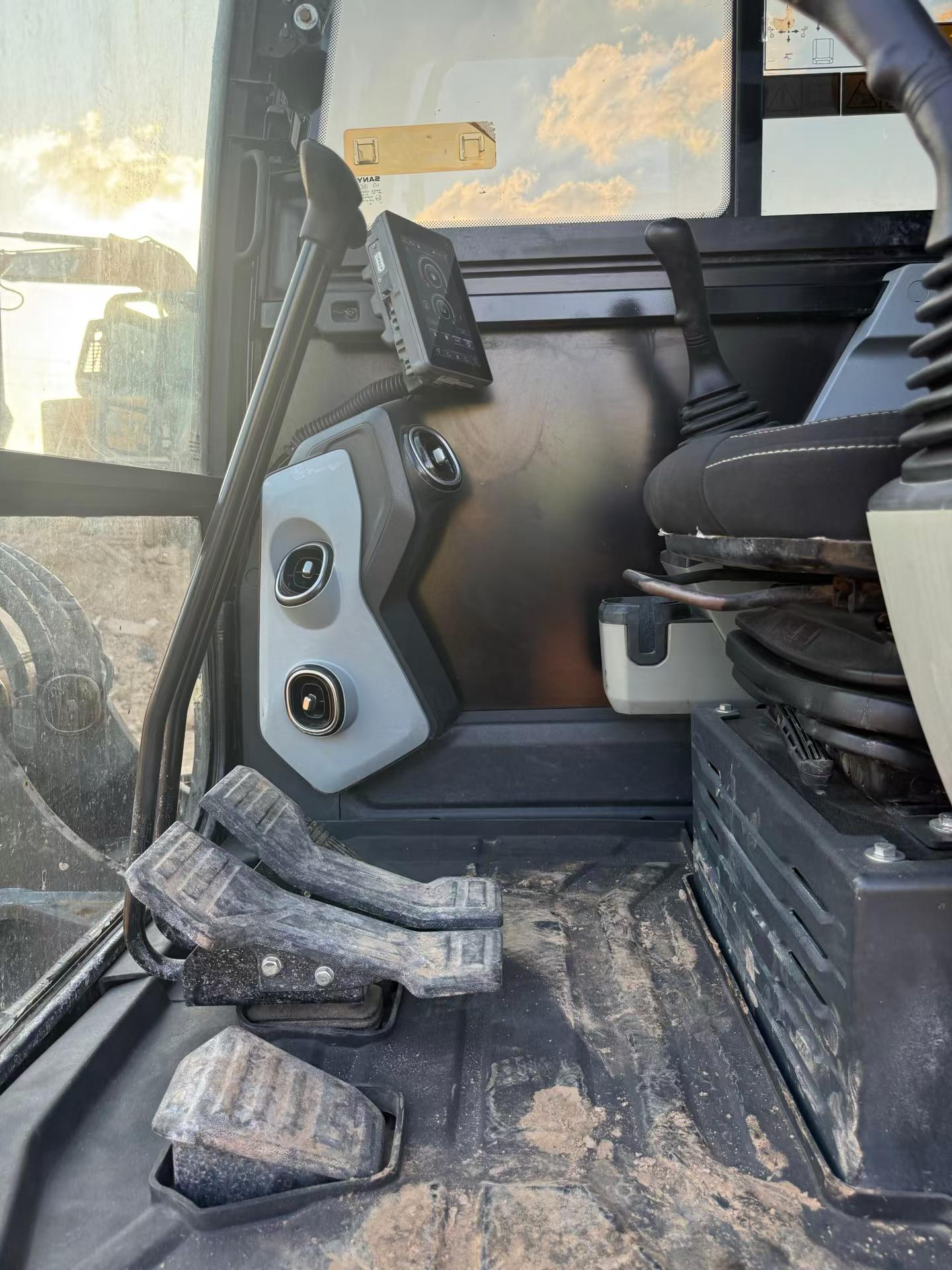 Buy Sany SY60 Used Excavator / 5