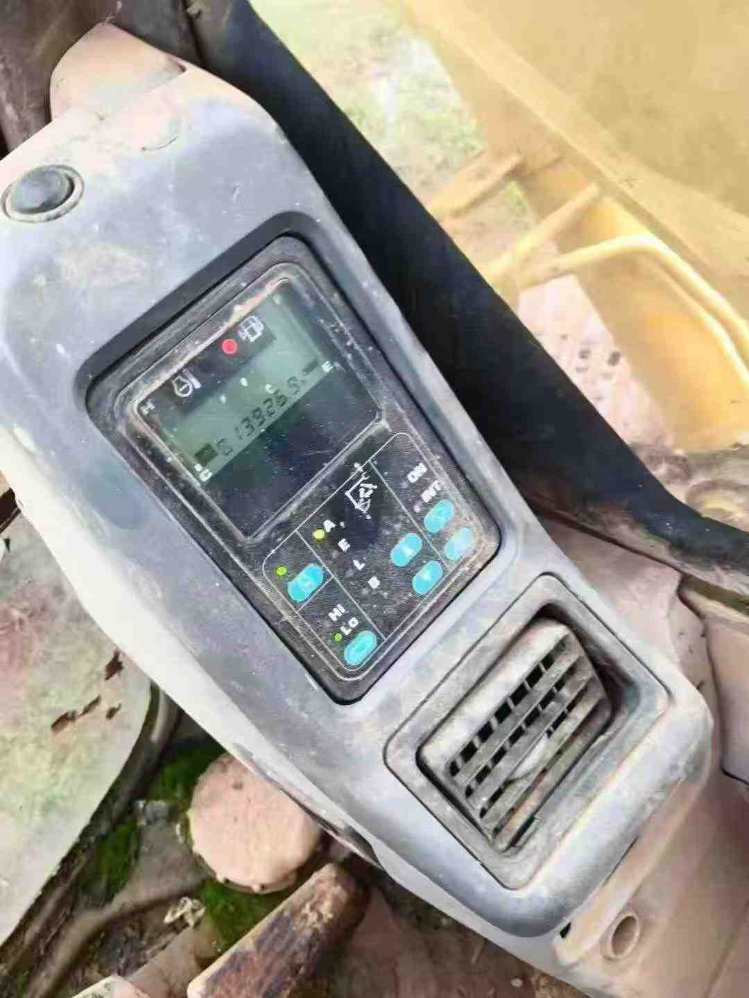 Buy Komatsu PC130 Used Excavator / 6