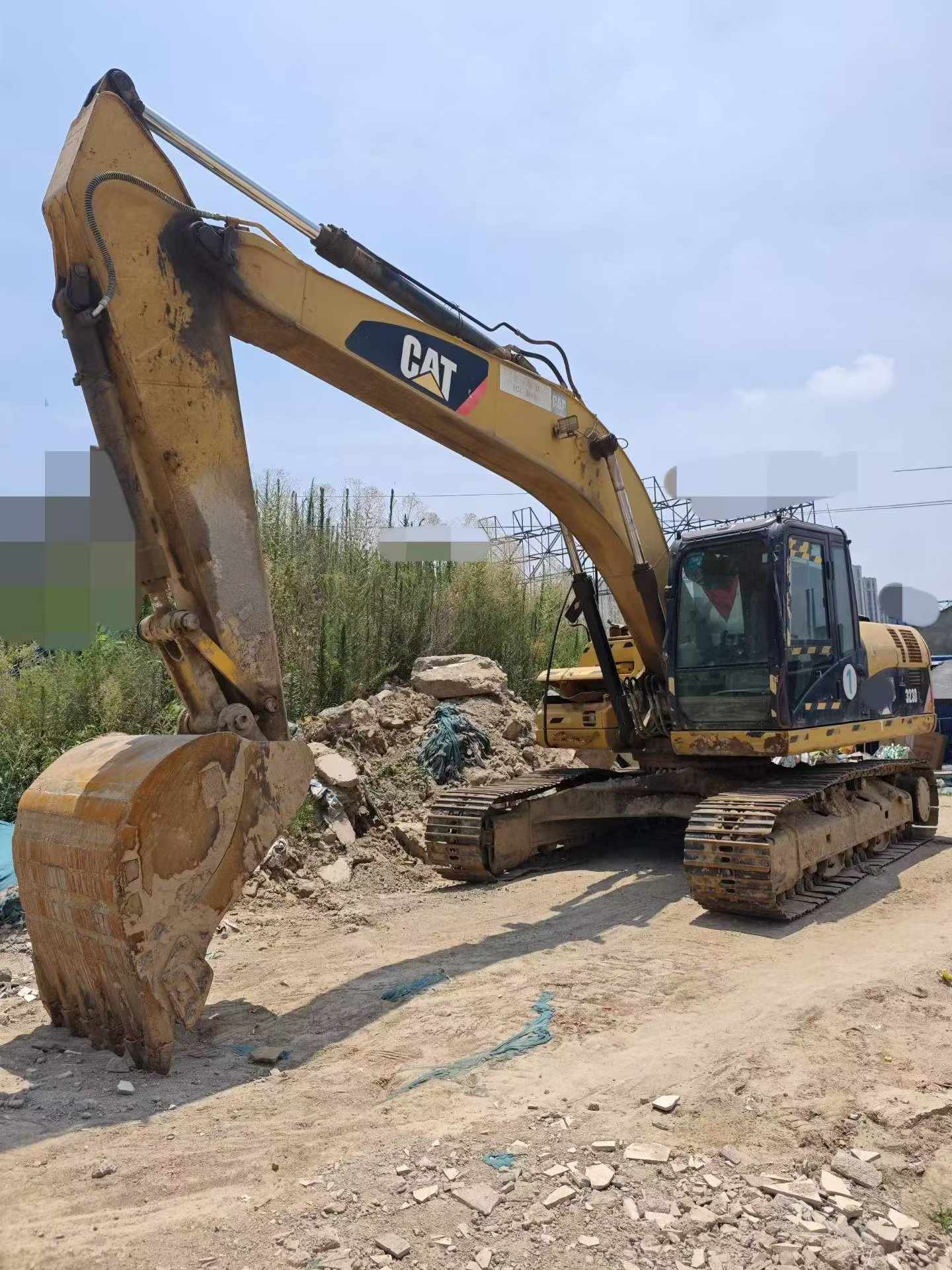 Buy Caterpillar 323DL Used Excavator / 5