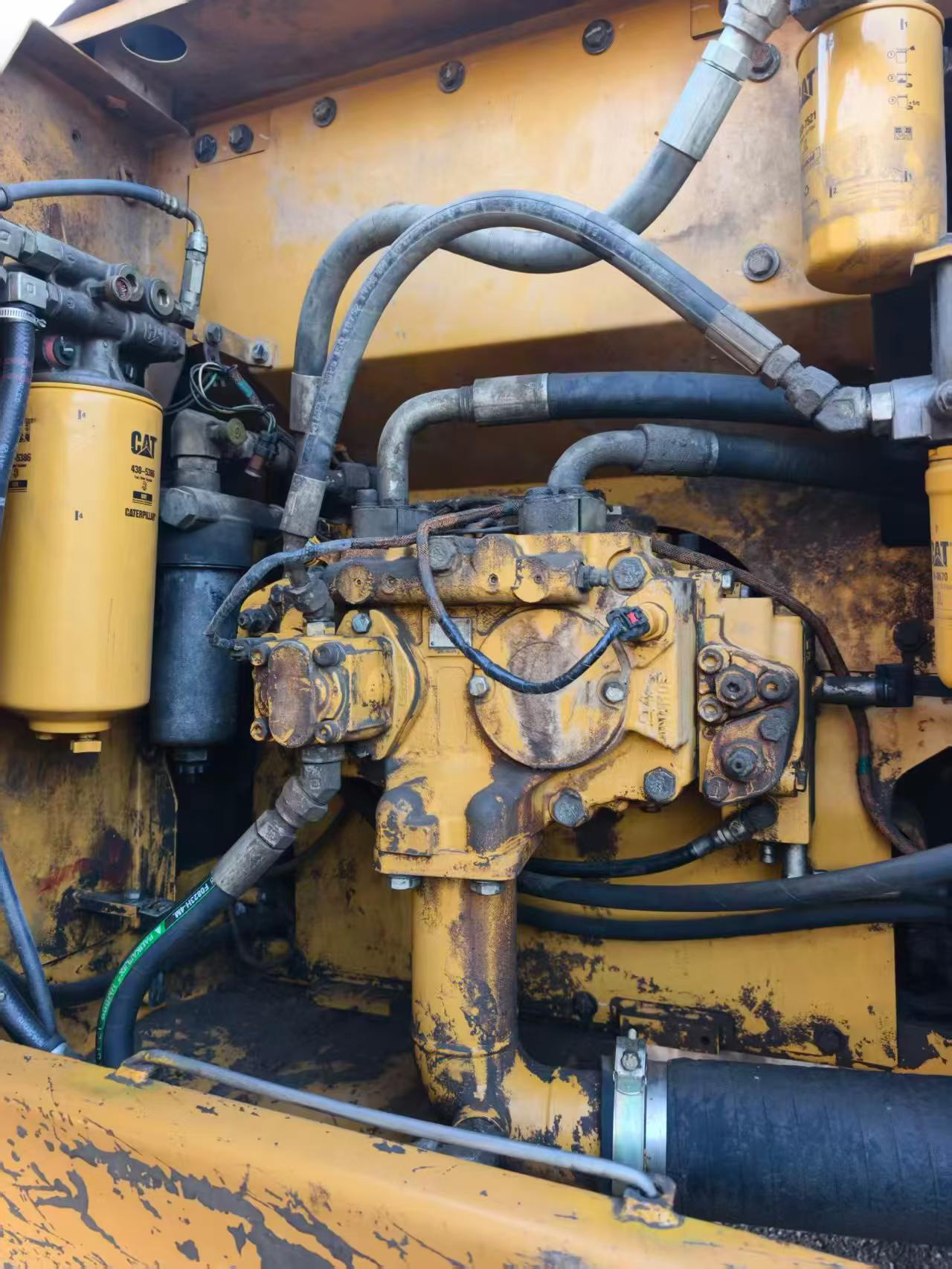 Buy Caterpillar 323 Used Excavator / 7