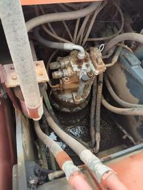 Buy Hitachi EX200-3 Used Excavator / 4 Buy Hitachi EX200-3 Used Excavator / 4
