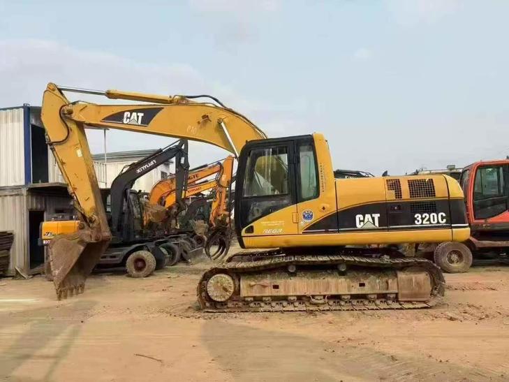 Buy Caterpillar 320C Used Excavator / 1