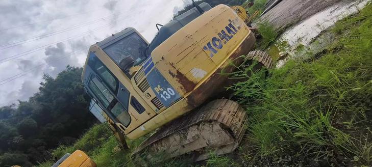 Buy Komatsu PC130-8 Used Excavator / 1