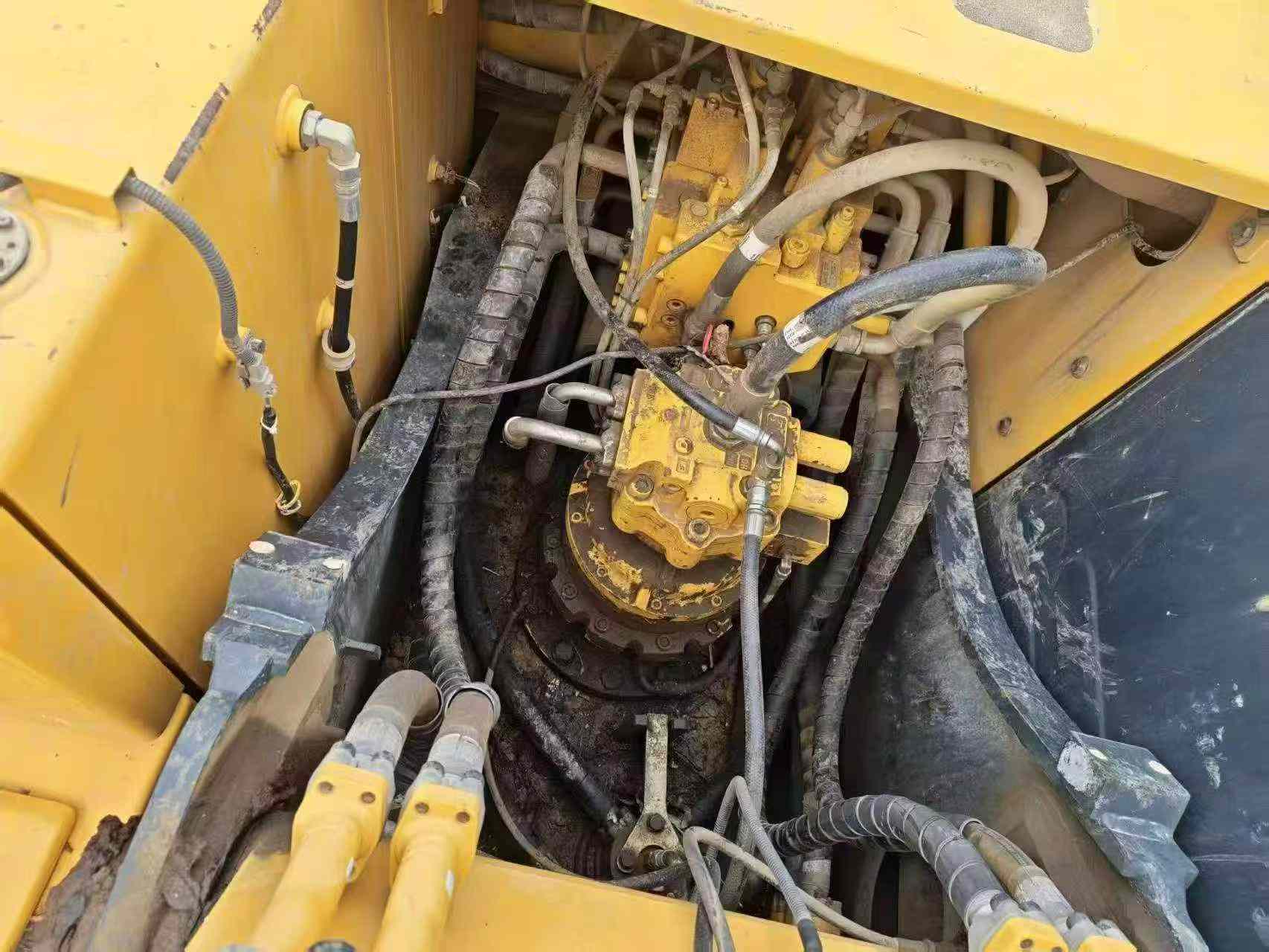 Buy Hyundai R215-7 Used Excavator / 6