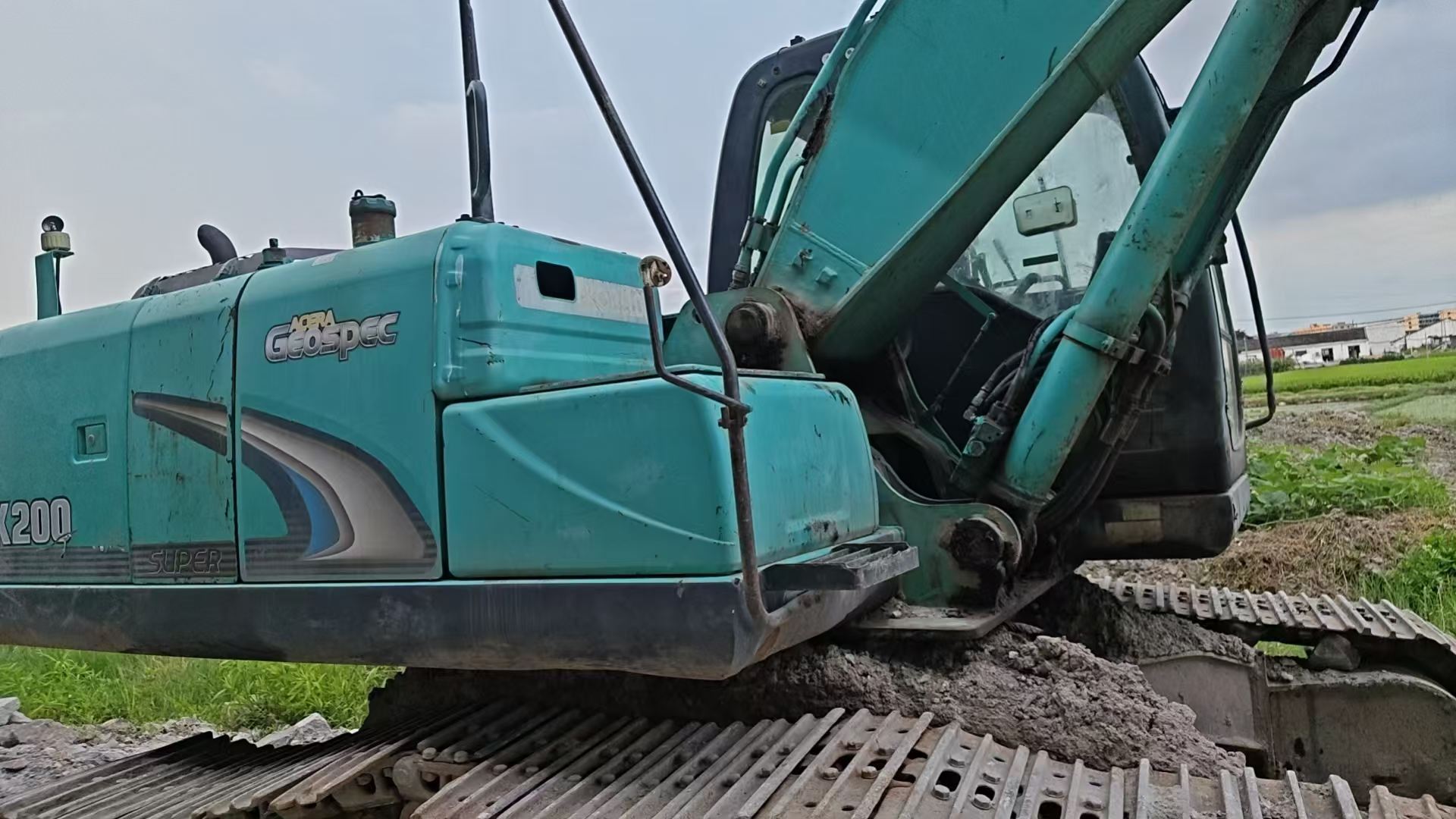 Buy Kobelco SK200 Used Excavator / 2