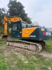 Buy Hyundai R225-7 Used Excavator / 3 Buy Hyundai R225-7 Used Excavator / 3