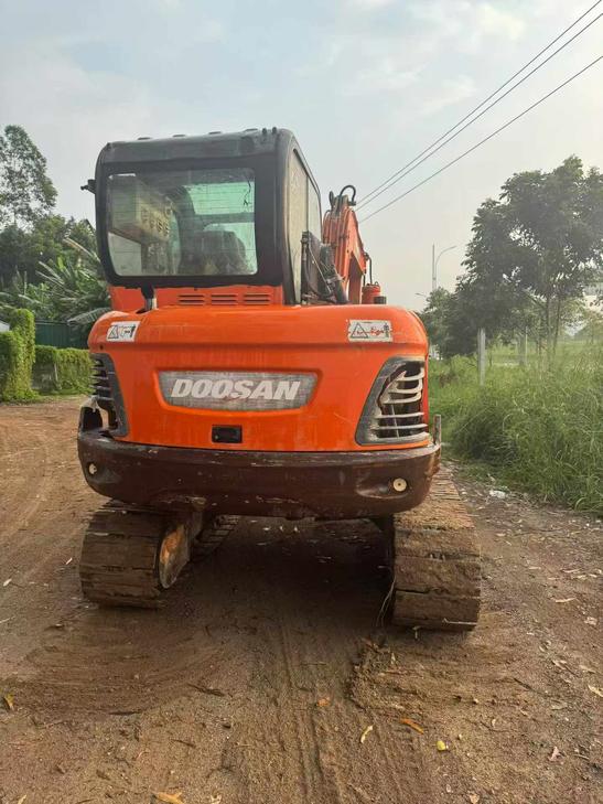 Buy Doosan DH60 Used Excavator / 1