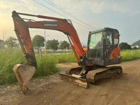 Buy Doosan DH60 Used Excavator / 3 Buy Doosan DH60 Used Excavator / 3