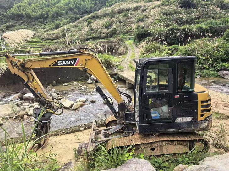 Buy Sany SY55 Used Excavator / 1