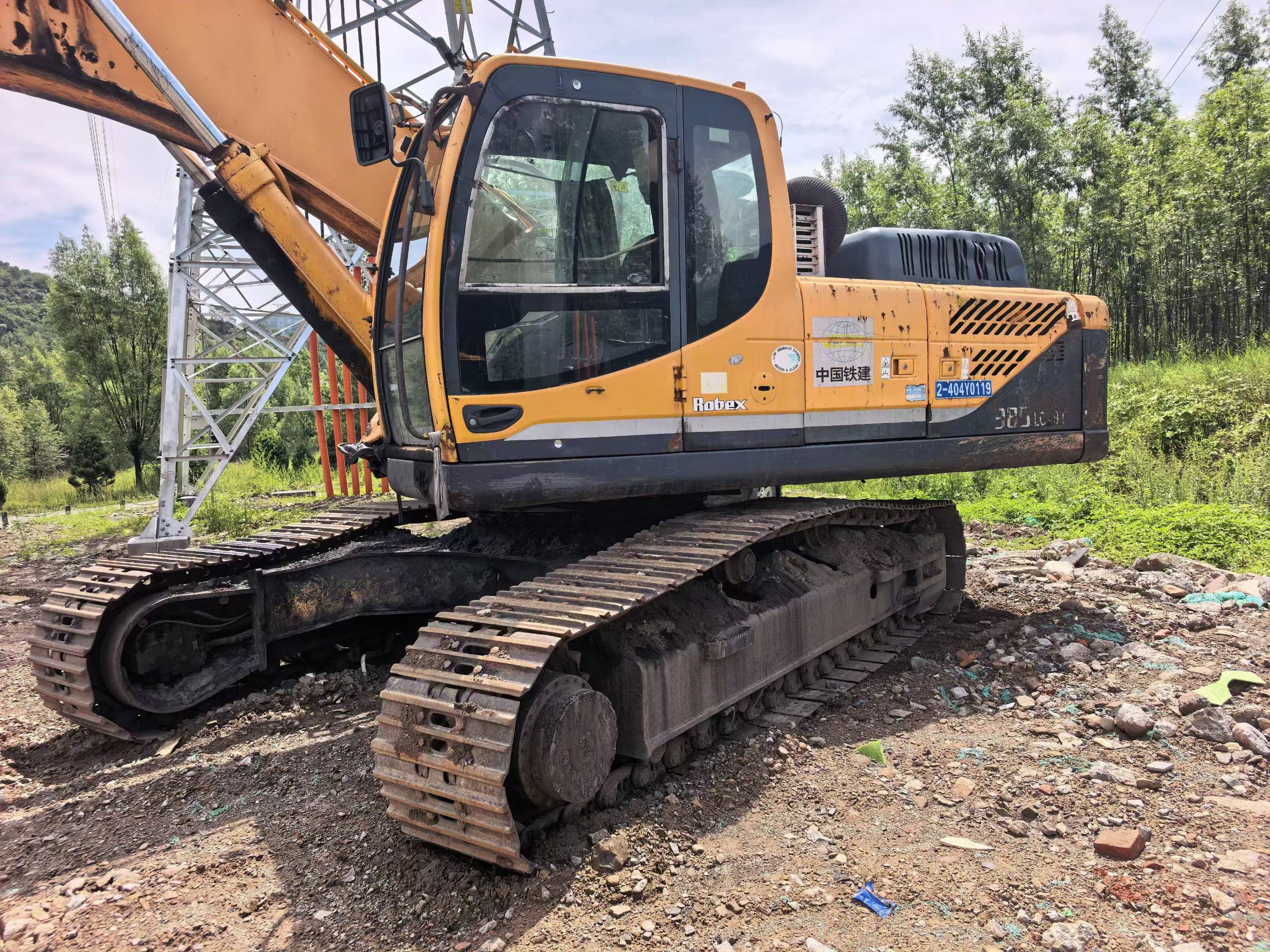 Buy Hyundai R305LVS Used Excavator / 4