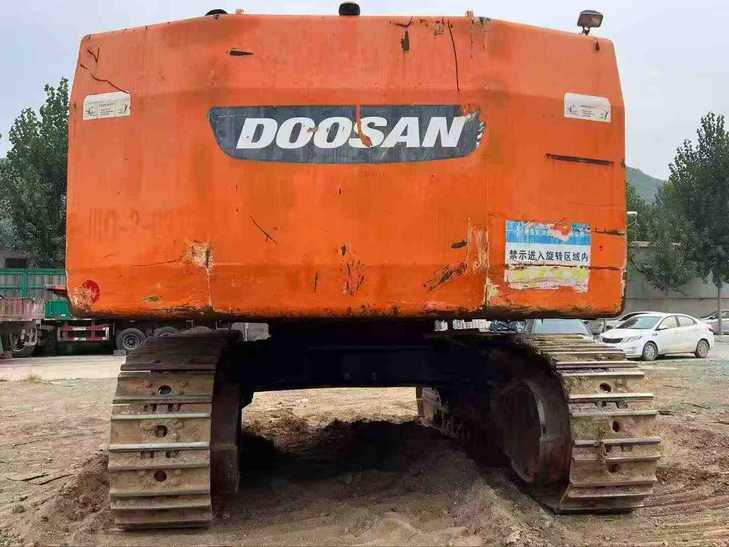 Buy Doosan DX700LC Used Excavator / 1