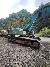 Buy Kobelco SK350-8 Used Excavator / 2 Buy Kobelco SK350-8 Used Excavator / 2
