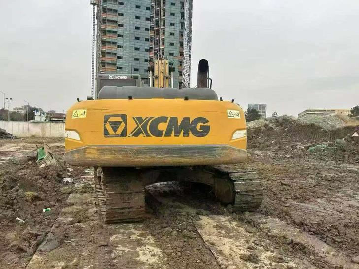 Buy XCMG XE205DA Used Excavator / 1