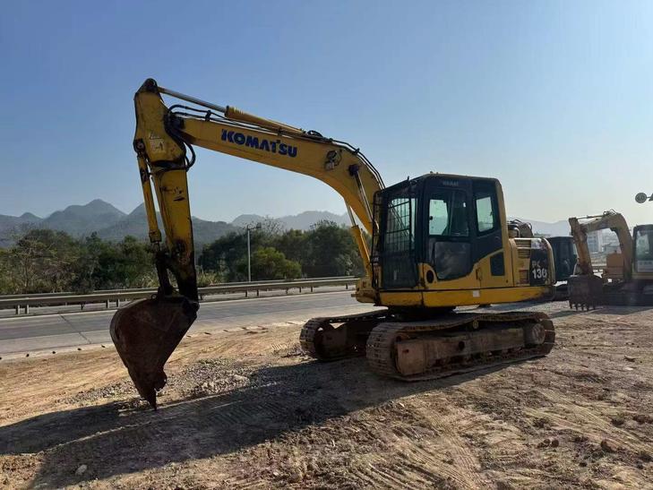 Buy Komatsu PC110-7 Used Excavator / 1