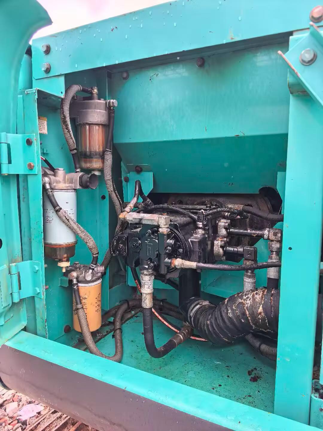 Buy Kobelco SK140 Used Excavator / 6