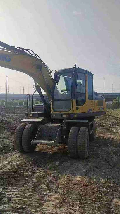 Buy XCMG XE150 Used Excavator / 1