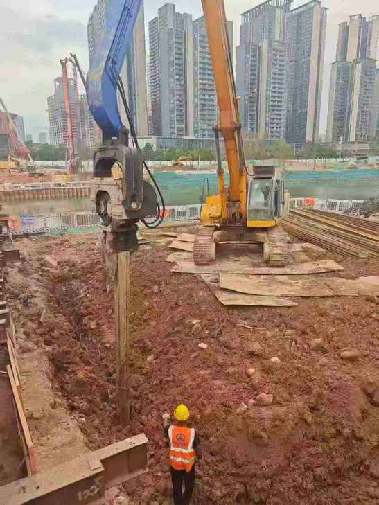 Buy Kato Used Excavator / 1