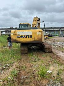 Buy Komatsu PC200-7 Used Excavator / 2 Buy Komatsu PC200-7 Used Excavator / 2