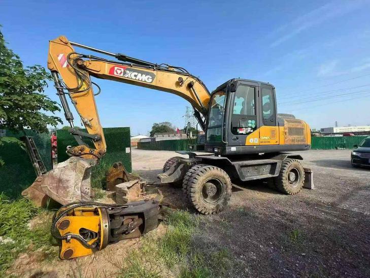 Buy XCMG XE150 Used Excavator / 1