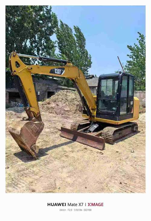 Buy Caterpillar 305.5 Used Excavator / 1