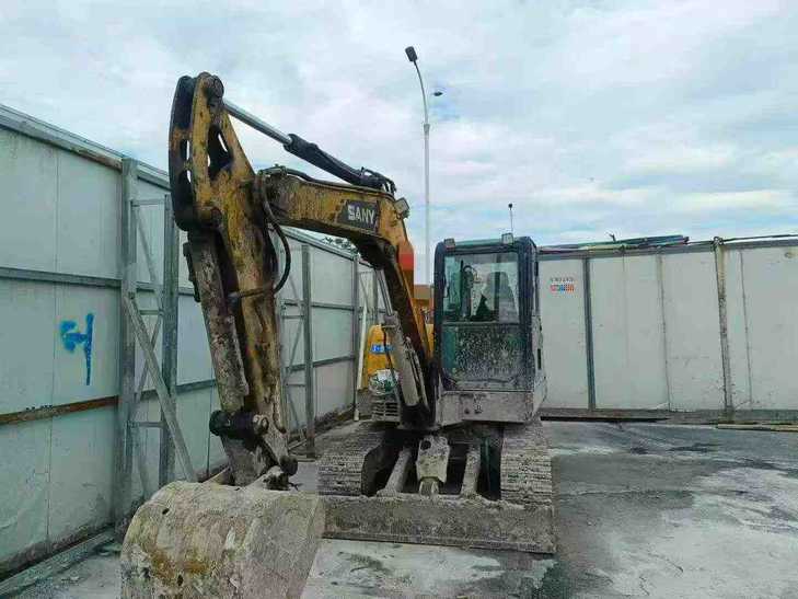 Buy Sany SY55 Used Excavator / 1