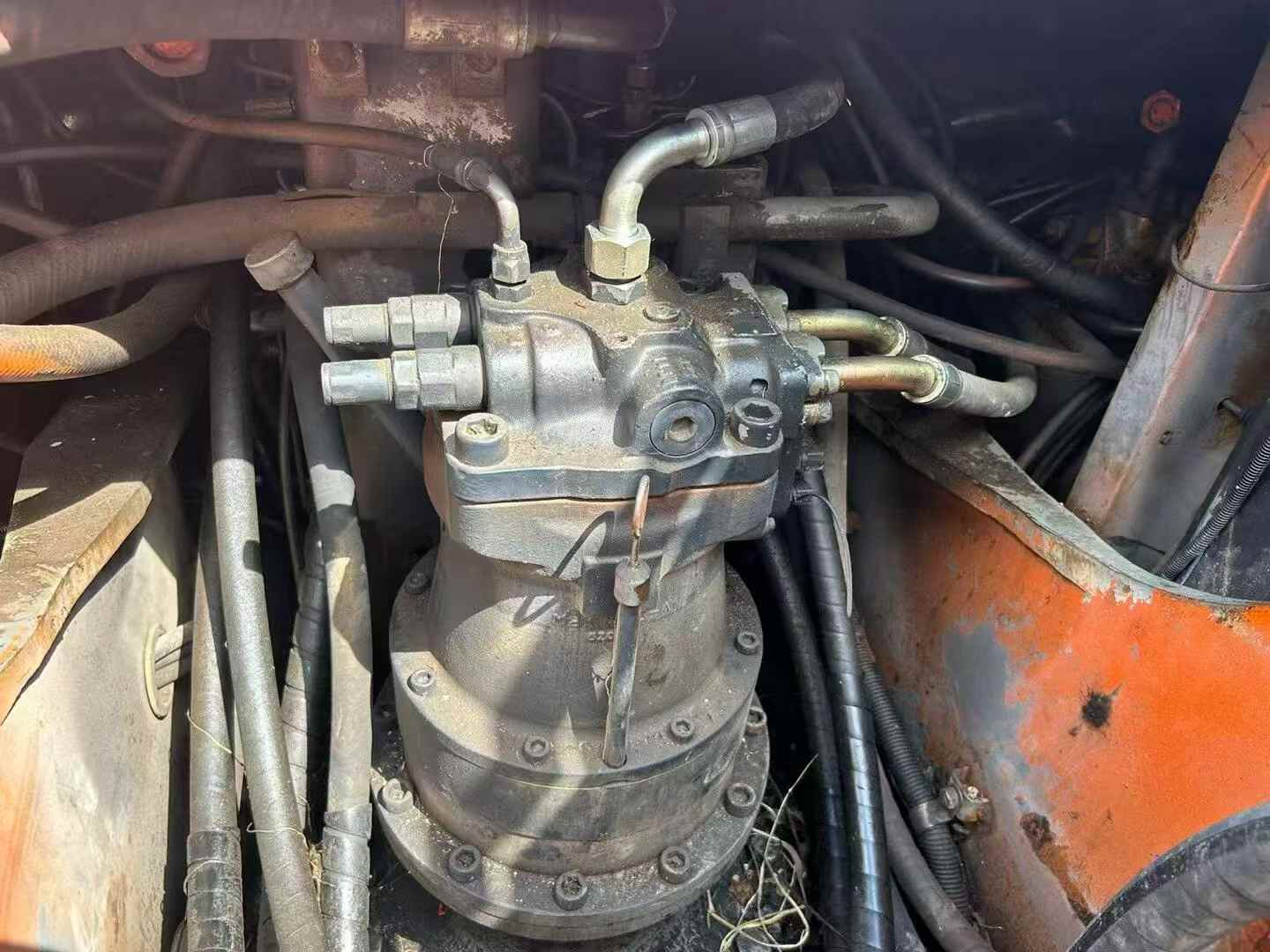 Buy Hitachi EX200-5 Used Excavator / 6