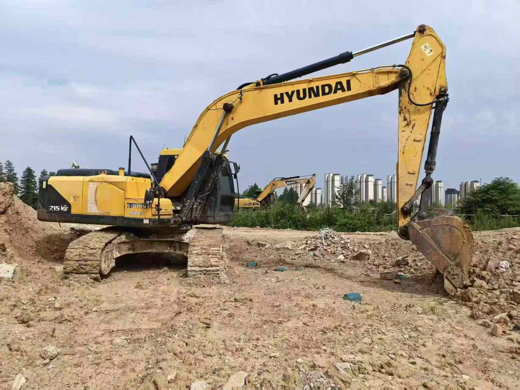 Buy Hyundai R215-7 Used Excavator / 5