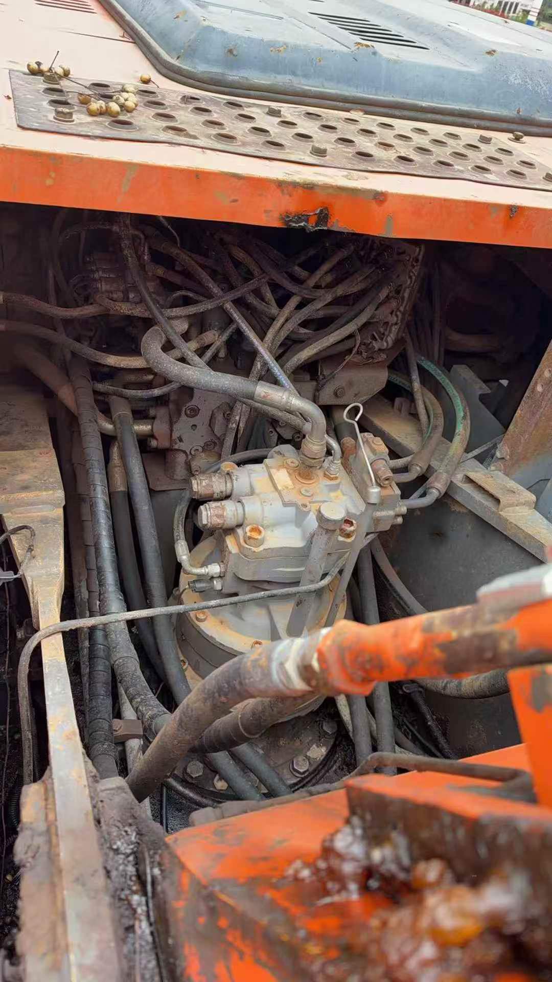 Buy Hitachi EX200 Used Excavator / 2