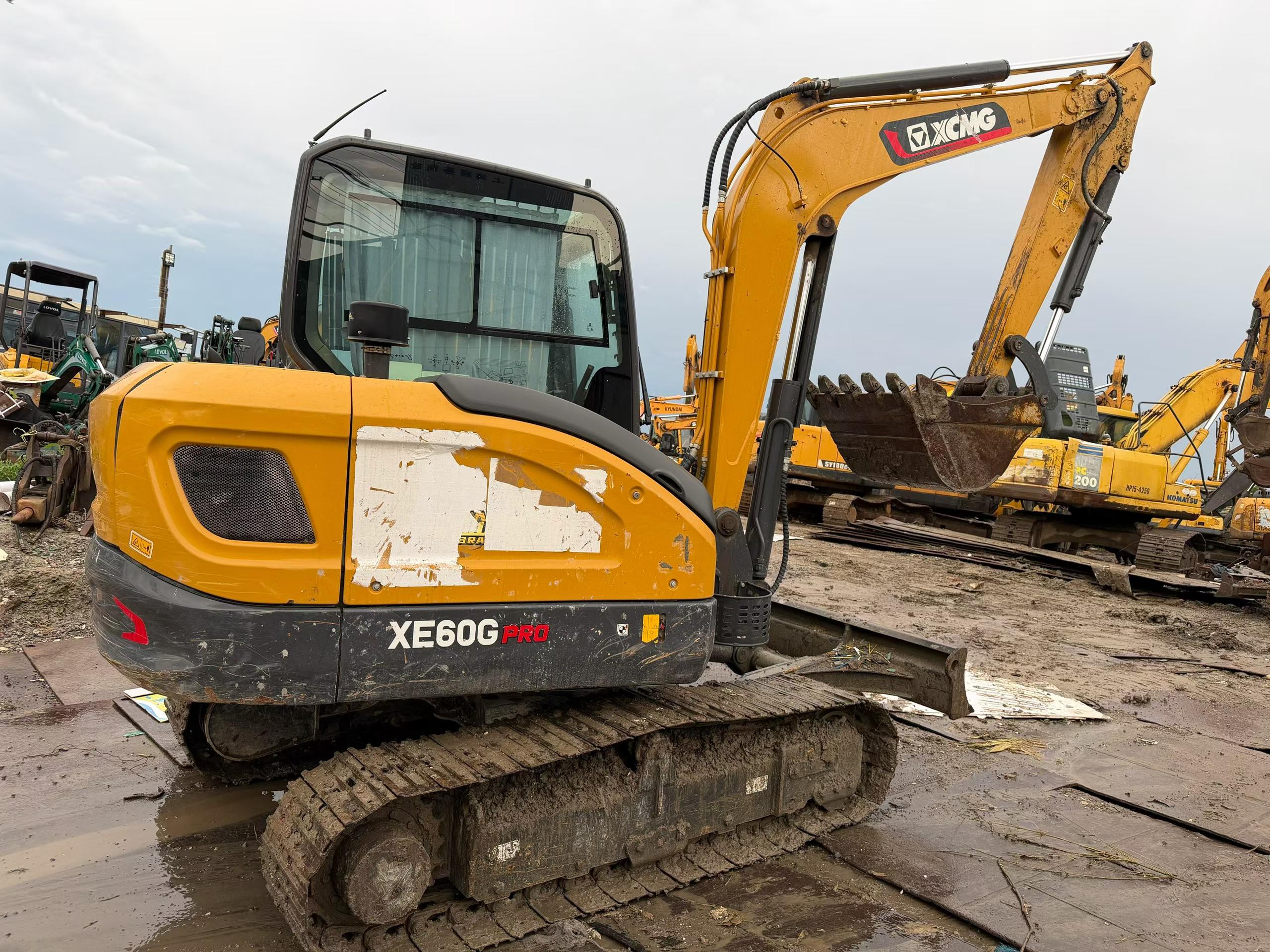 Buy XCMG XE60 Used Excavator / 3
