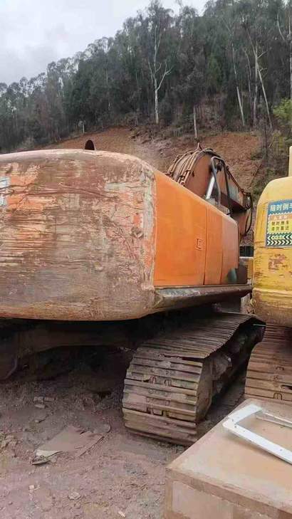 Buy Hitachi EX250-5 Used Excavator / 1