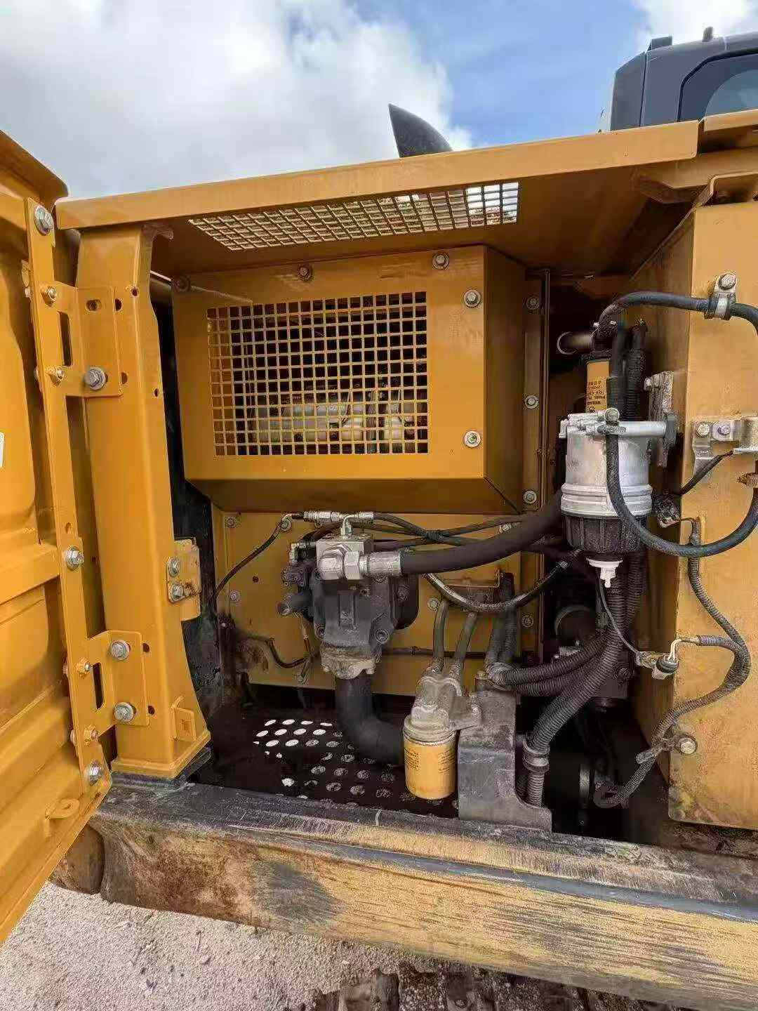 Buy XCMG XE17U Used Excavator / 5