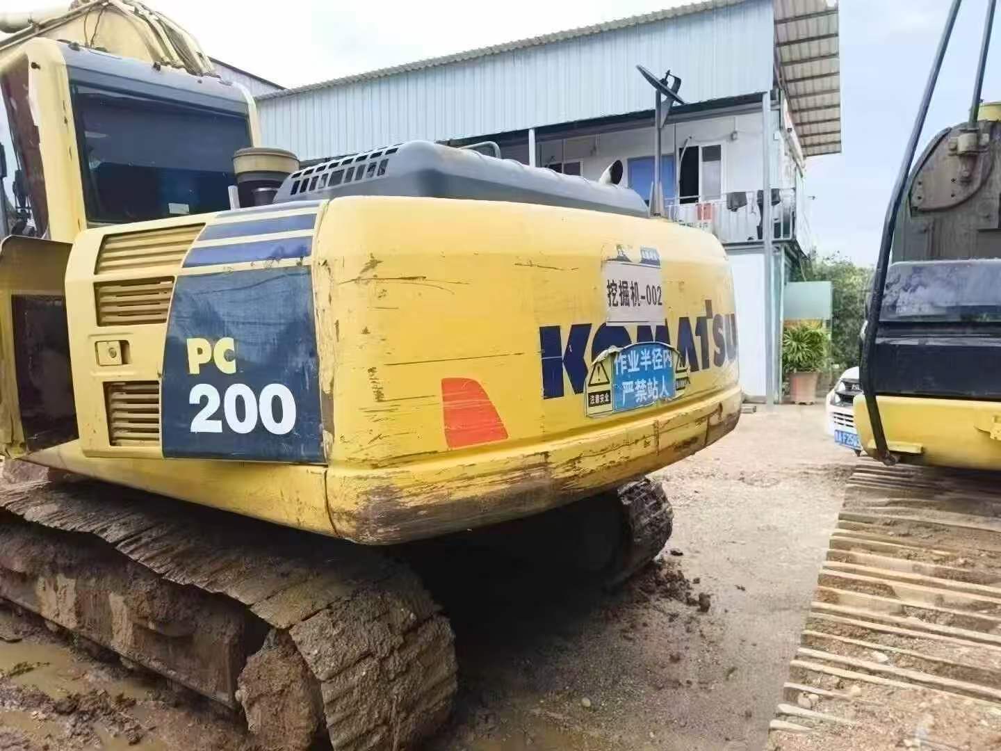 Buy Komatsu PC200-8 Used Excavator / 3