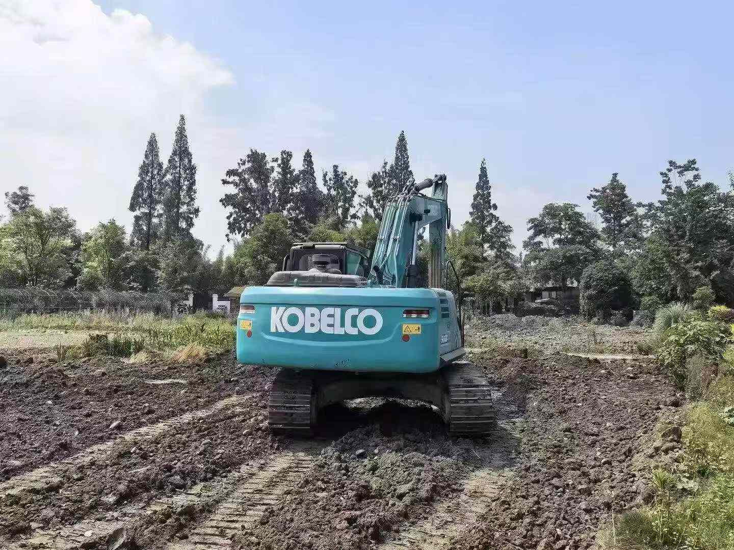 Buy Kobelco SK270D Used Excavator / 4