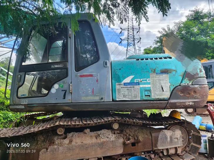 Buy Kobelco SK200-5 Used Excavator / 1