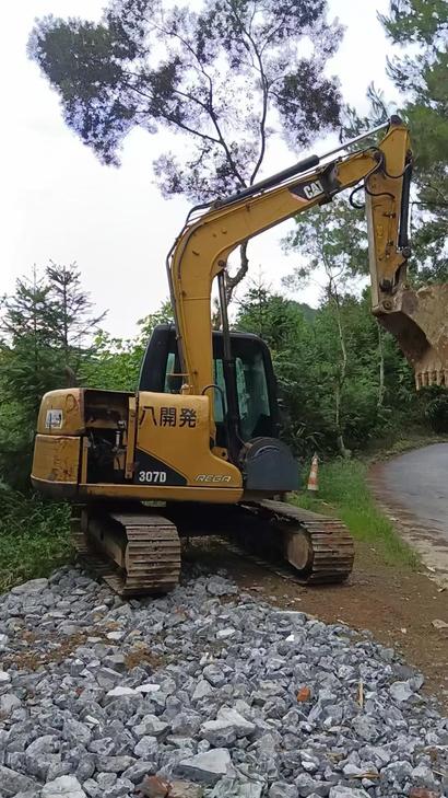 Buy Caterpillar 307B Used Excavator / 1
