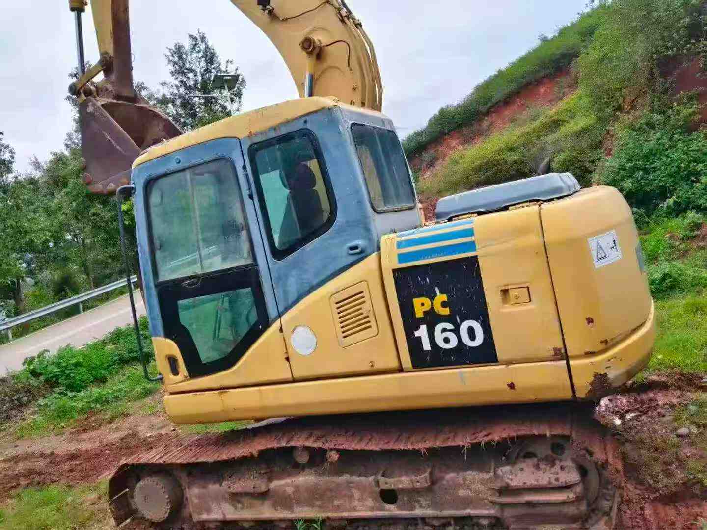 Buy Komatsu PC130 Used Excavator / 9