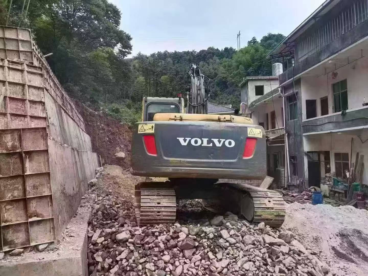 Buy Volvo EC140 Used Excavator / 5 Buy Volvo EC140 Used Excavator / 5