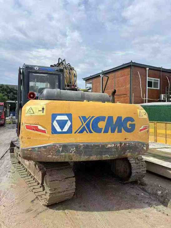 Buy XCMG XE135B Used Excavator / 1