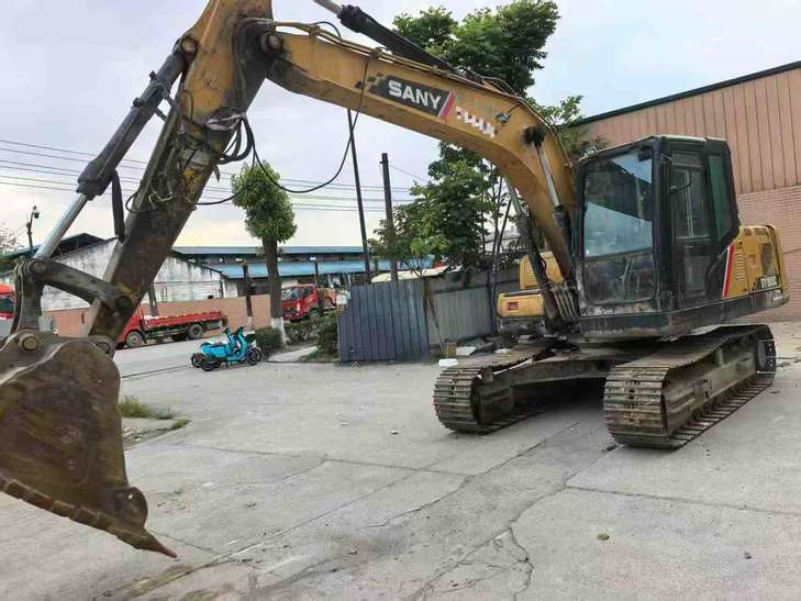 Buy Sany SY135 Used Excavator / 1