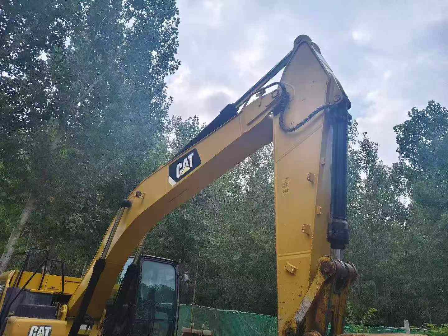 Buy Caterpillar 323 Used Excavator / 4 Buy Caterpillar 323 Used Excavator / 4