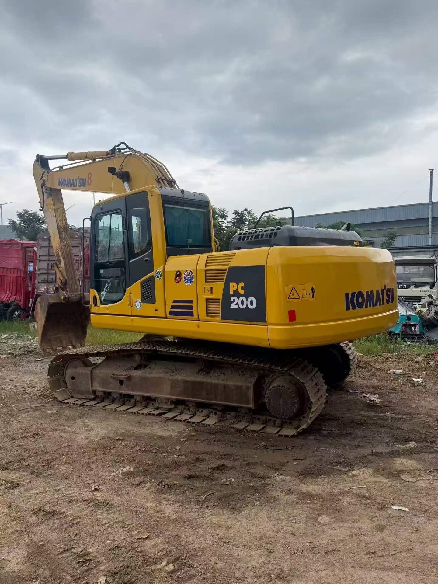 Buy Komatsu PC200 Used Excavator / 1