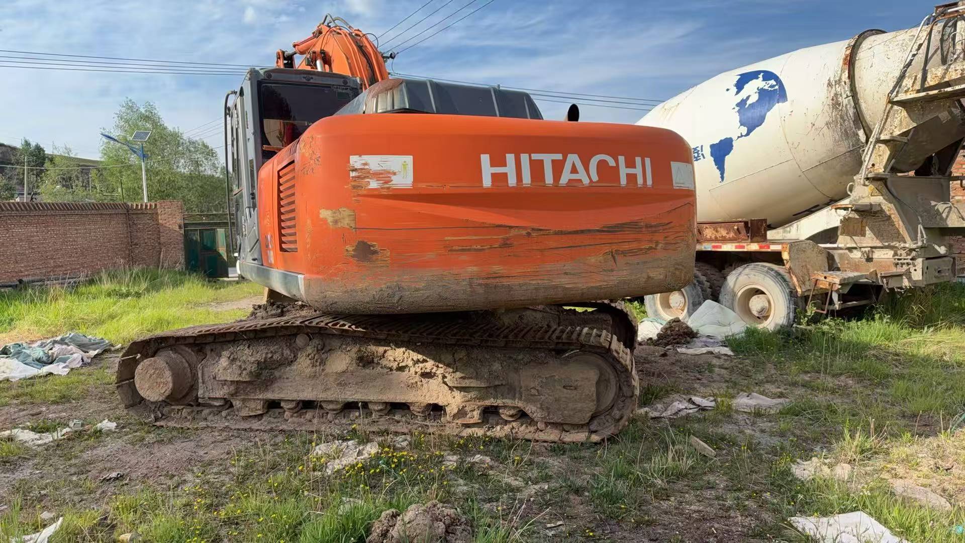 Buy Hitachi EX240-3 Used Excavator / 7 Buy Hitachi EX240-3 Used Excavator / 7