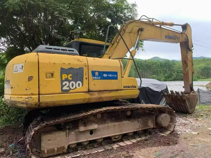 Buy Komatsu PC160-7 Used Excavator / 1