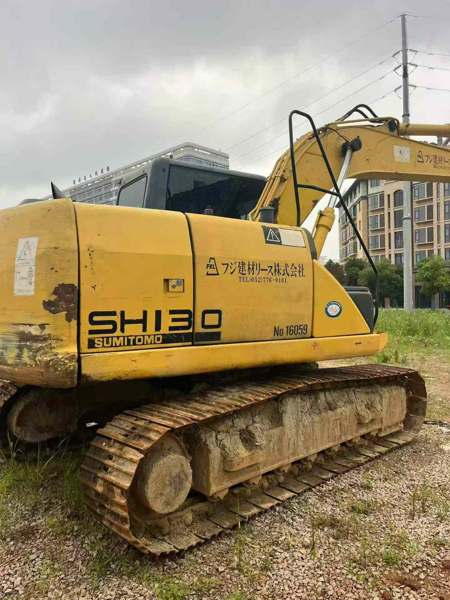 Buy Sumitomo SH130-5 Used Excavator / 3 Buy Sumitomo SH130-5 Used Excavator / 3